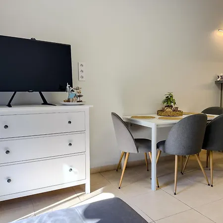 Apartment Helios Nea Peramos (Macedonia)