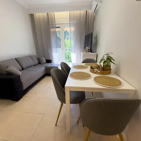 Helios Appartement *